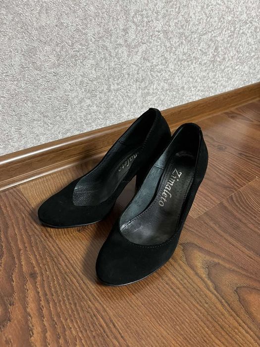 Туфлі натуральний замш