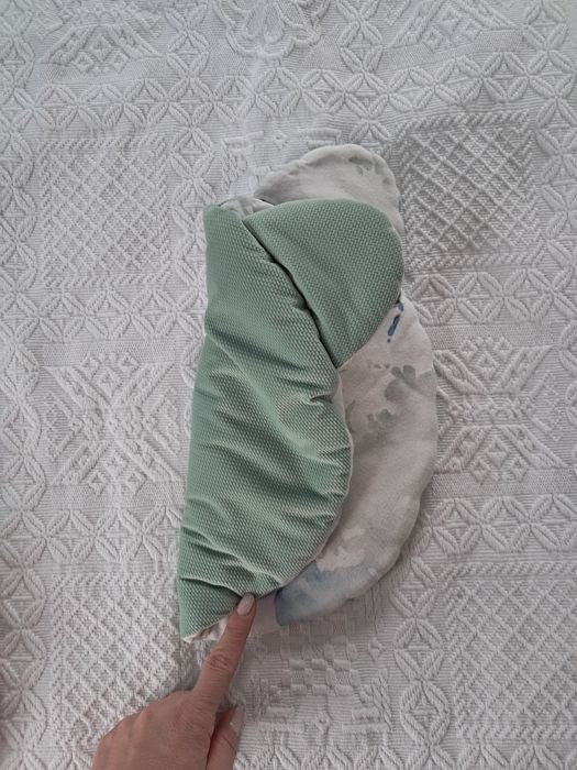 Dwie poduszki niemowlęce Furkot Velvet i bawełna