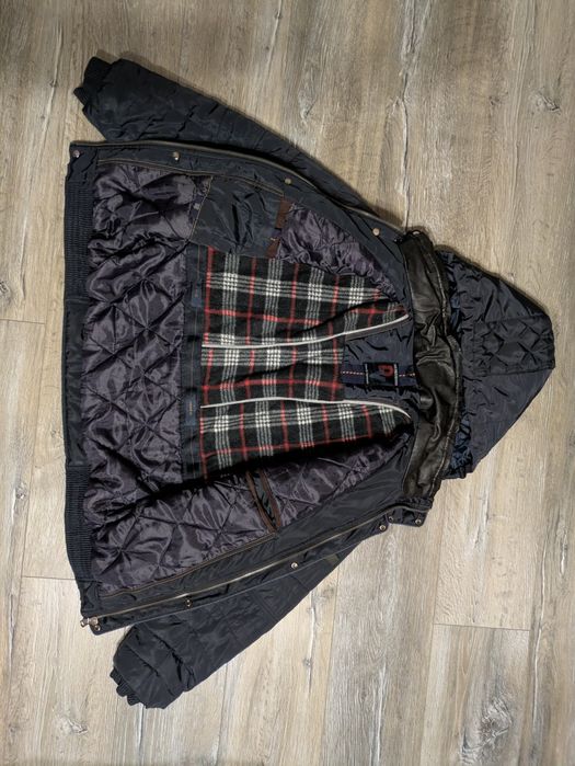 Чорний чоловічий бомбер