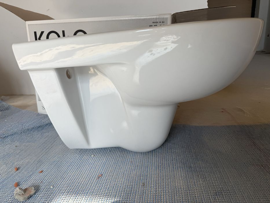 Унітаз безобідковий Kolo Nova Pro Rimfree