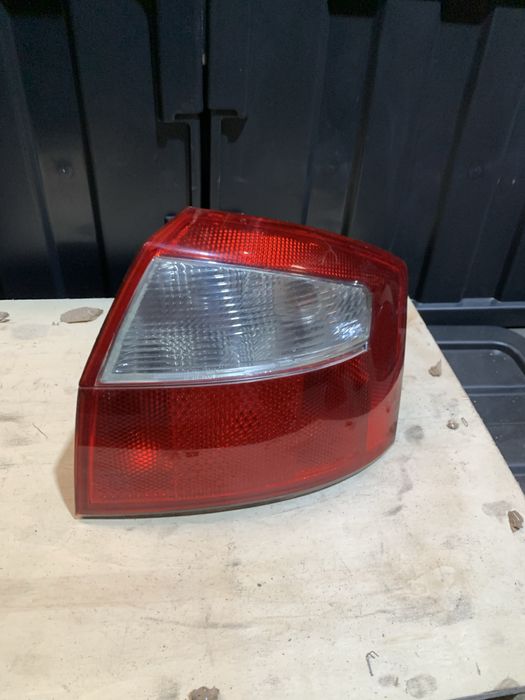 Farolim direito Audi A4 b6