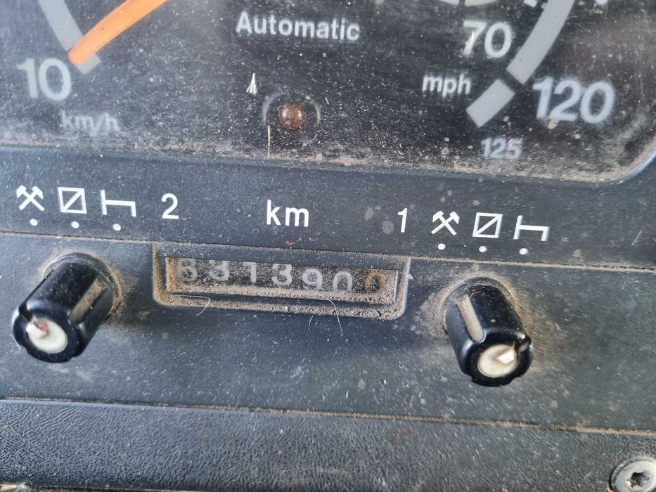 Śmieciarka Scania P94 -  2000 rok 3 osie