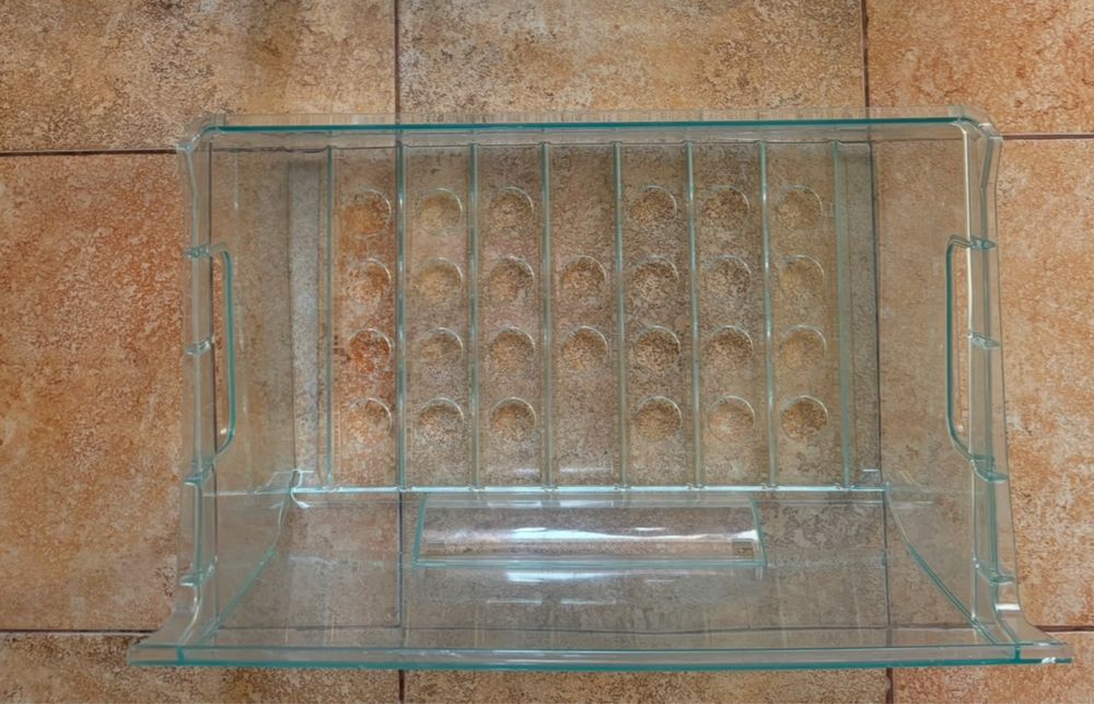 Ящики/полички/тримач пляшок для холодильника Electrolux EBR 3422X