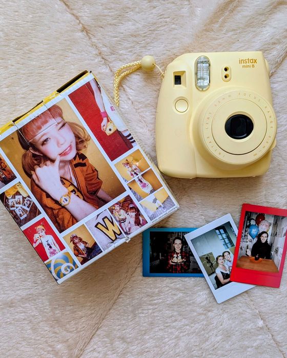 Камера миттєвого друку Instax Mini 8