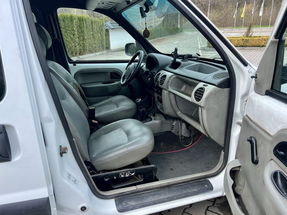 Рено Кенго 1.5сді. Пасажир