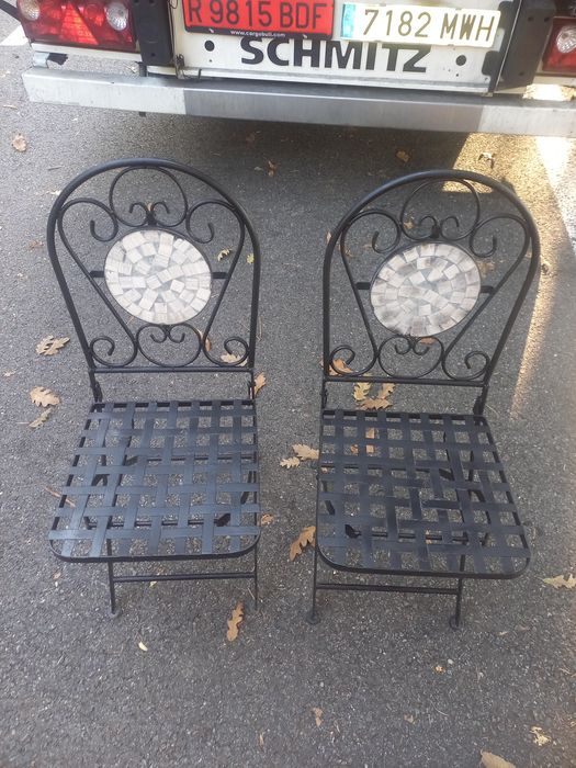 Cadeiras de jardim é uma antiguidade