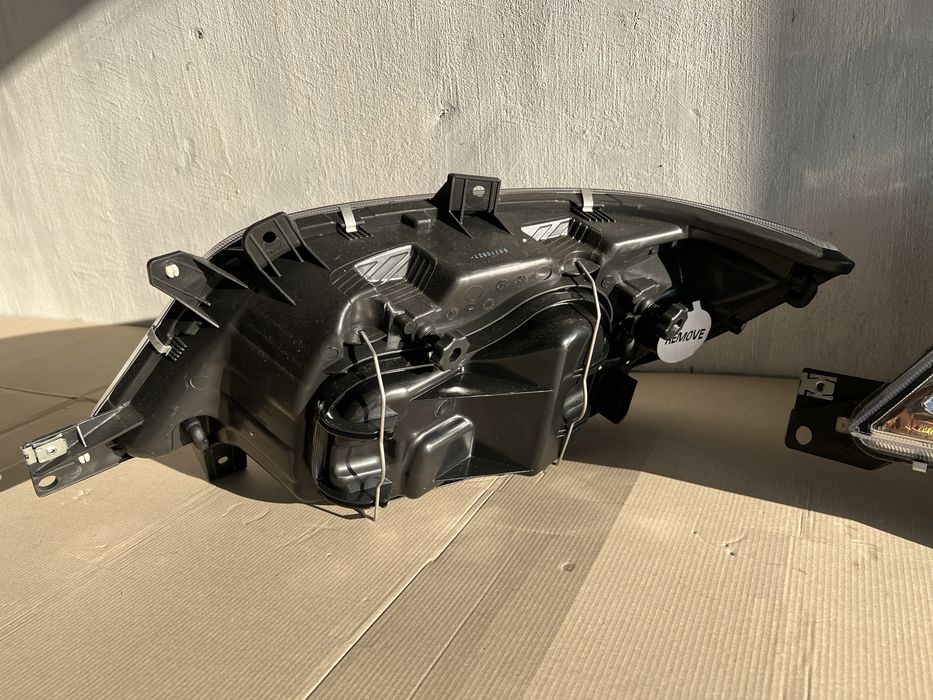 фари нові 308 311 313 316 411 413 416 mercedes sprinter w903 2000-2006