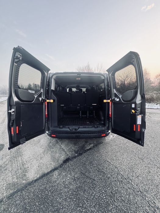 LONG VIP Wynajem bus 9-osobowy transport wyjazd Chorzów