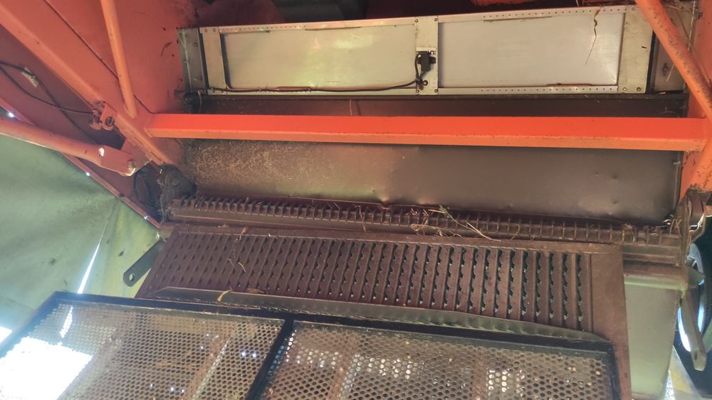 Комбайн зернозбиральний Дронингборг