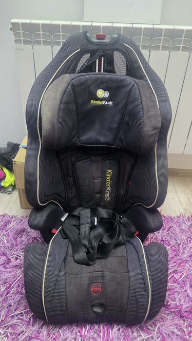 Fotelik samochodowy Kinderkraft Smart Black 9-36 Kg