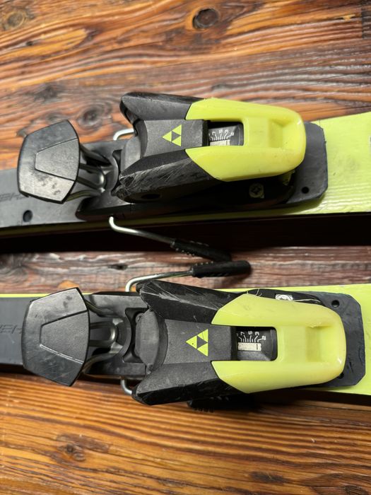 Narty Fischer RC4 WC JR FIS 115 cm + kije GRATIS