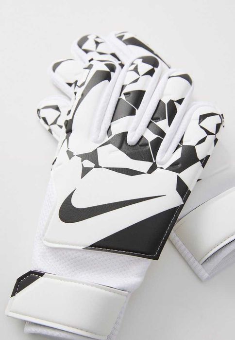 Luvas Nike novas