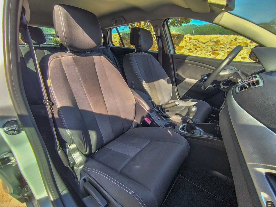 Renault Mégane Break Sport Tourer 1.5 DCI 110cv *Cx 6 Velocidades*