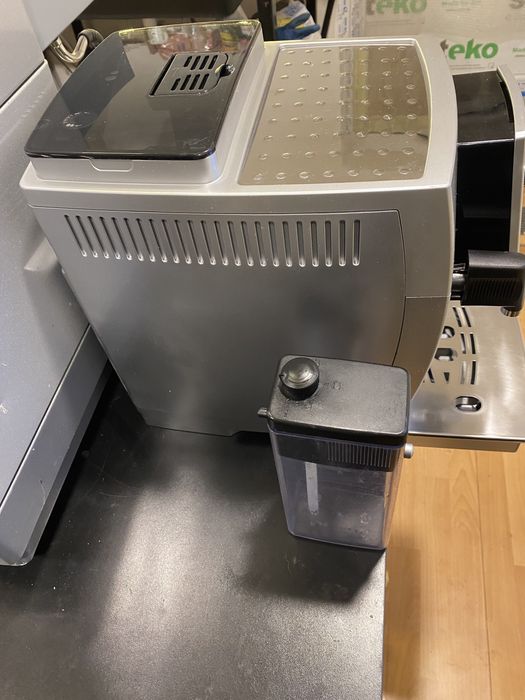 Кофемашина Delonghi Capuccino с молочником