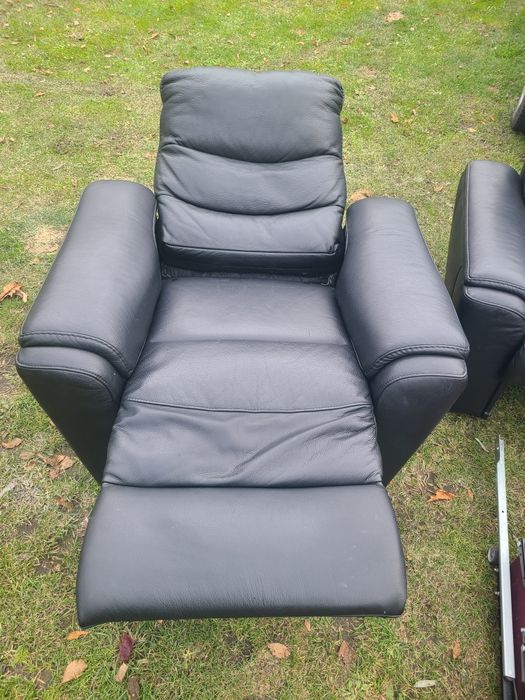 Шкіряне крісло реклайнер