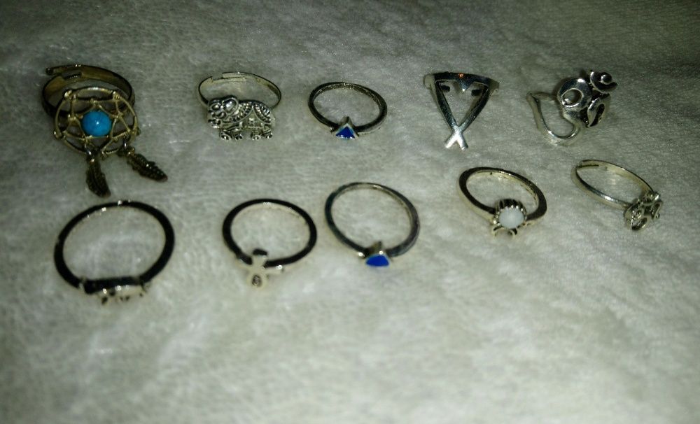 Anéis prateados boho