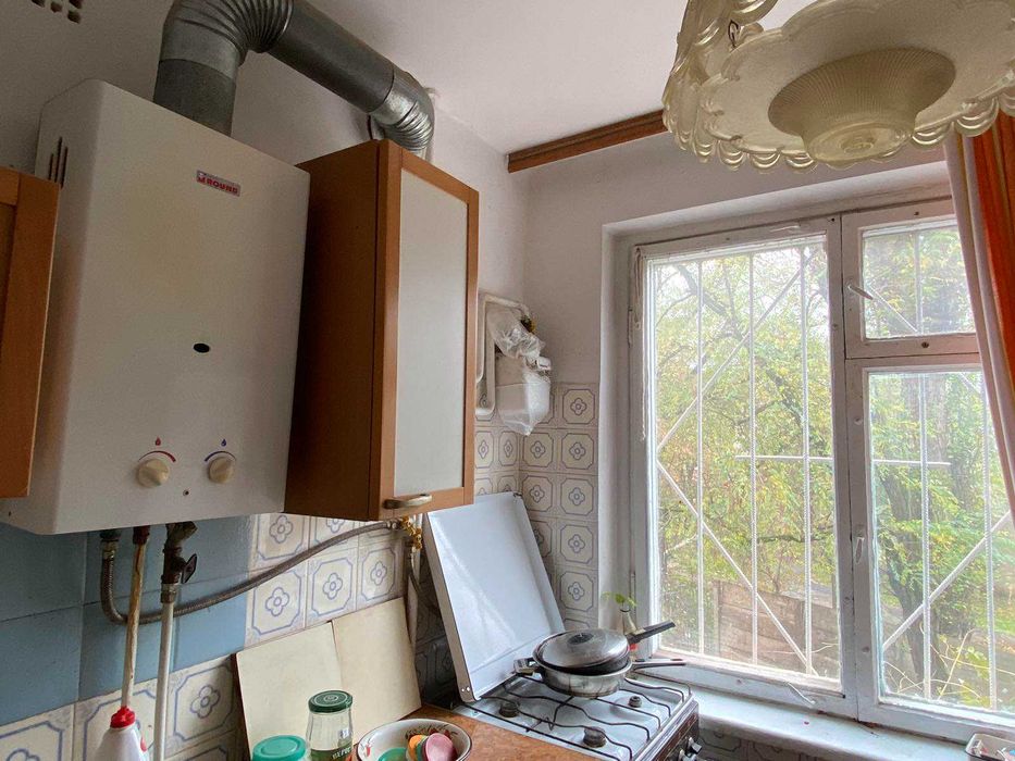 Продаж 3-х кімн. квартири вул. Пушкіна, непрохідні кімнати, 2 поверх. Є ВІДНОВЛЕННЯ