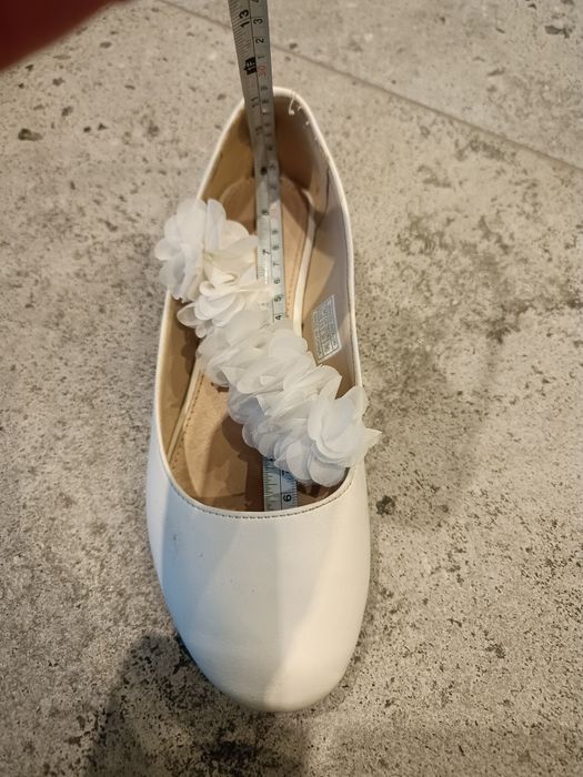 Baleriny r. 36 białe skóra ecru