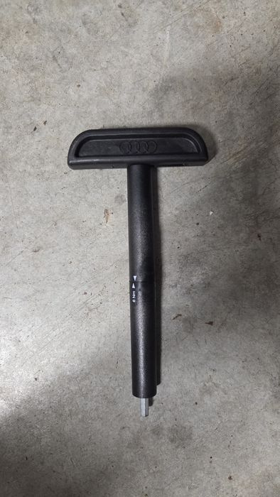 Bagażnik dachowy z relingami thule