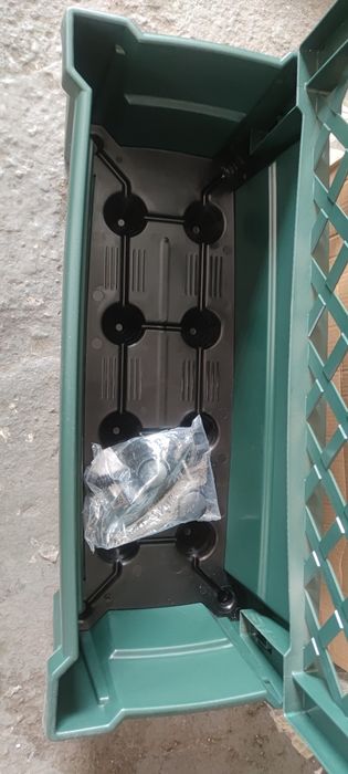 Skrzynka na kwiaty Calypso z systemem nawadniania