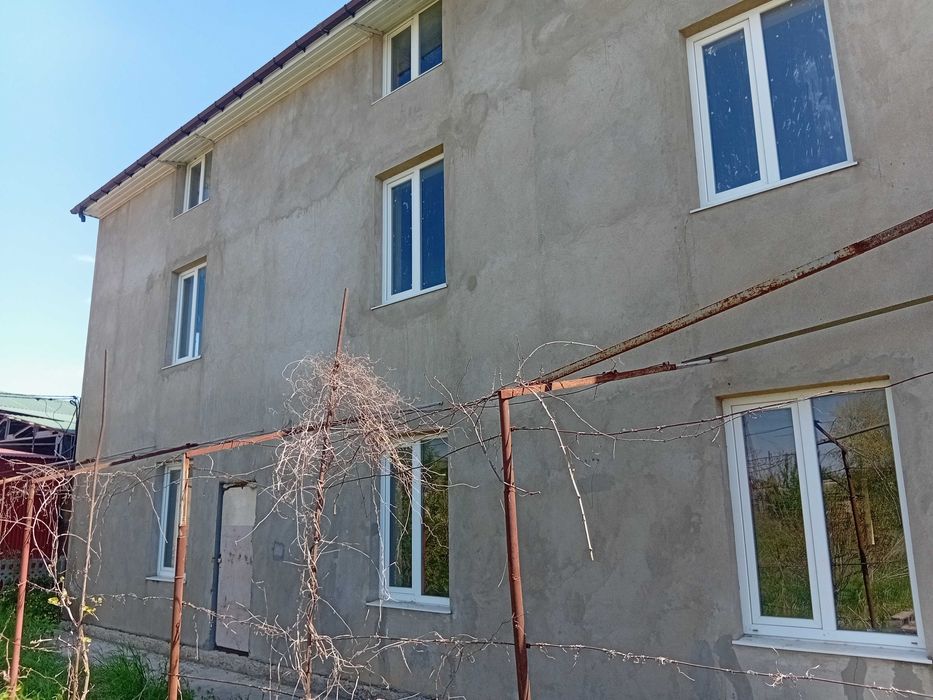 Продам новый дом в самом центре идеально подойдёт под гостиницу