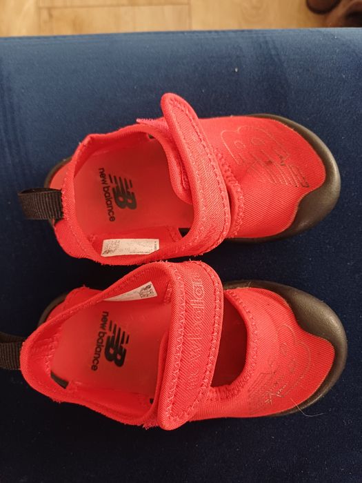 Sandalki new balance r.23,5