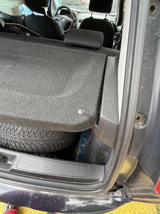 Półka Fiat Grande Punto półka bagażnika