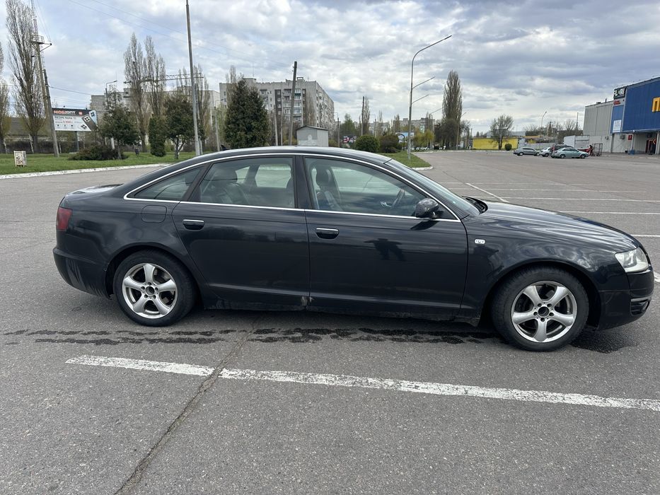 Свіжо пригнана Audi A6C6
