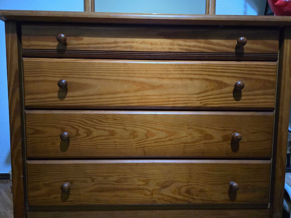 MOBÍLIA COMPLETA DE QUARTO CASAL EM MADEIRA MACIÇA