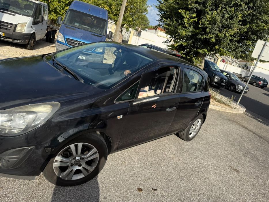 Opel corsa Gasóleo 2014
