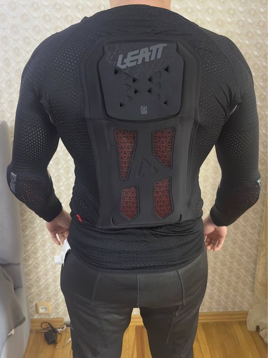 Защитный желет Leatt Body Protector ReaFlex Stealt