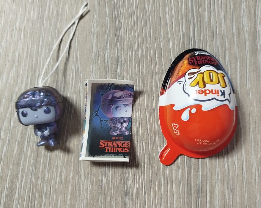 Figurka DUSTIN Upside Down Kinder Joy