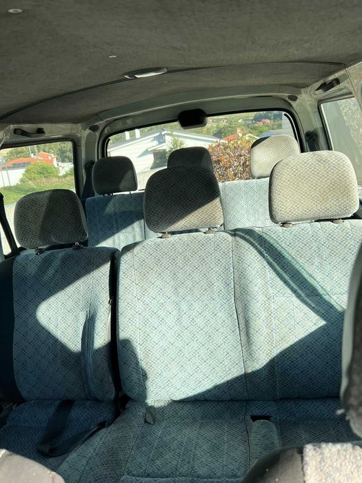 Venda de 2 Carrinhas TOYOTA FORD