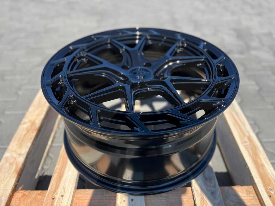 Felgi Seventy9 SCF-W 19" 8,5J ET45 5x112 Black Glossy