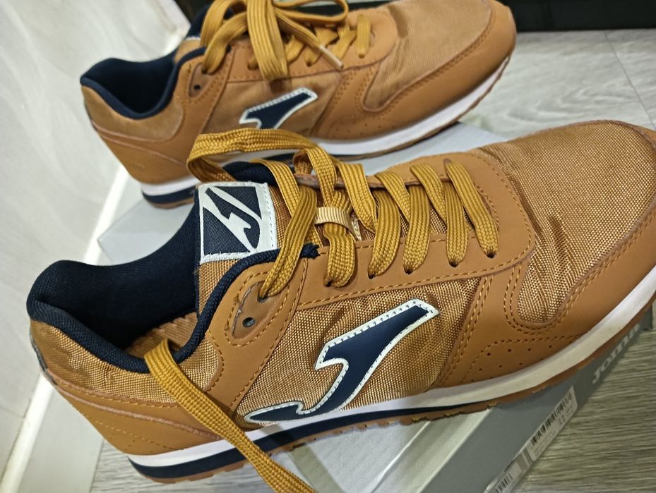 Sapatilhas marca Joma (Homem) 41