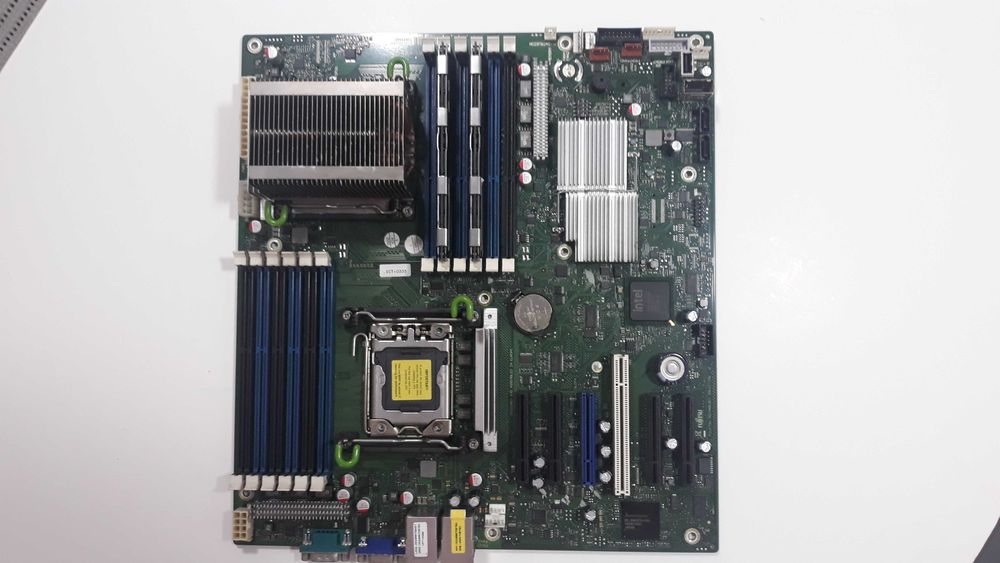 Fujitsu Primergy TX200 S5 Server (Components - Parts)63825516425347120