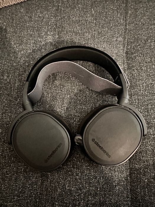 Steelseries arctis nova 5