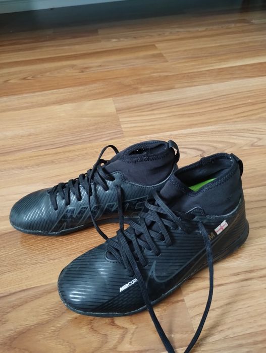 Halówki Nike 35,5