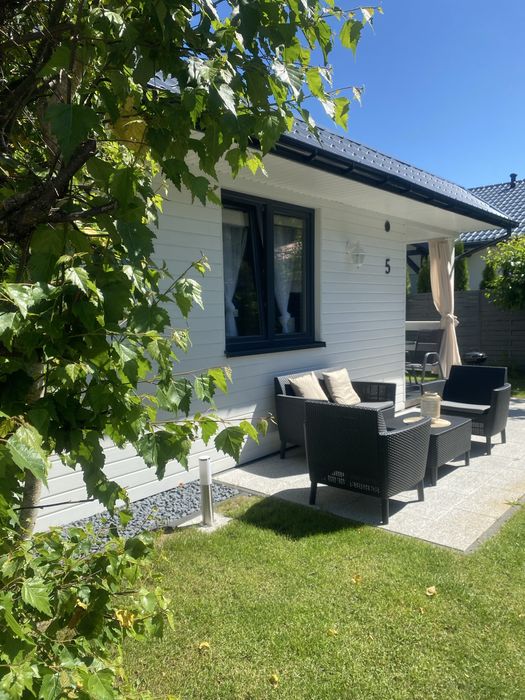 Maj, czerwiec promocyjne pakiety pobytowe. Blisko plaża i las.