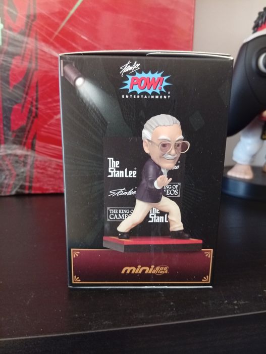 Figura stan lee red carpet