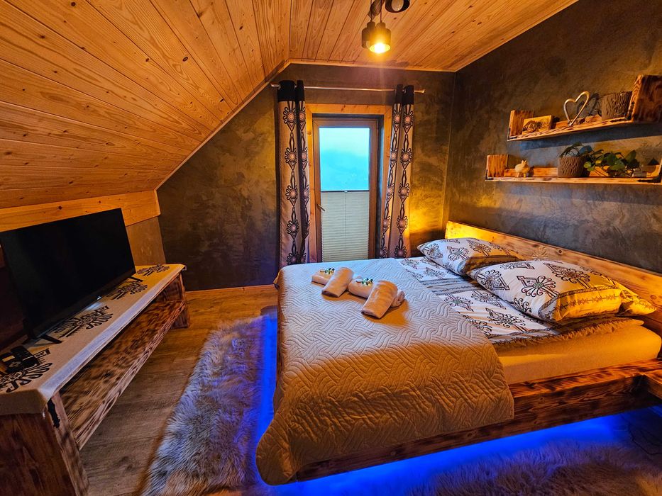 Domek z jacuzzi i sauną w górach na wyłączność