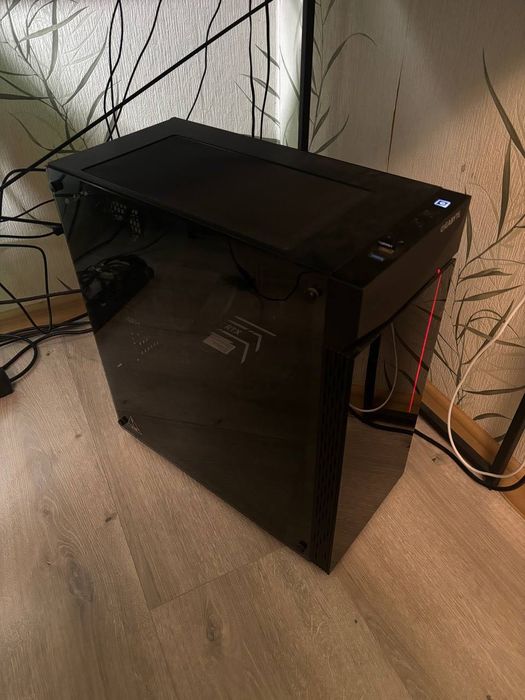 Sprzedam wydajny komputer gamingowy– RTX 4060 Ryzen 5 5600 / 32 GB RAM