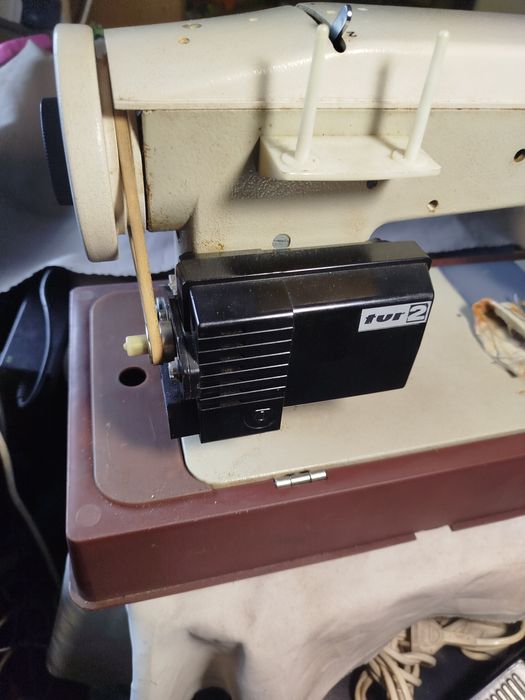 Maszyna do szycia Łucznik    sprawna
