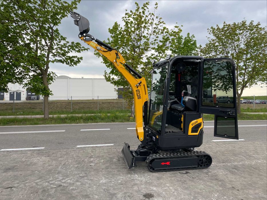 Nowa Minikoparka GT1200 silnik KOOP, kabina Gunter Grossmann