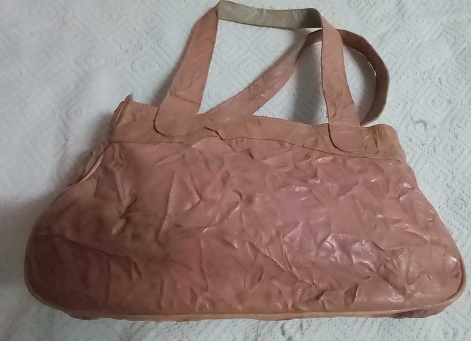 Mala Charles em pele "martelada" Rosa velho