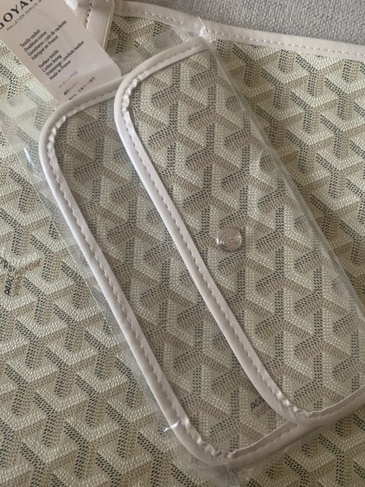 Mala mulher bege grande