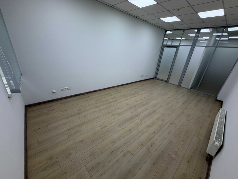 БЕЗ%, Оренда офісу, м. Лівобережна, вул. Раїси Окіпної 4Б, 87 м², 2 хв до метро