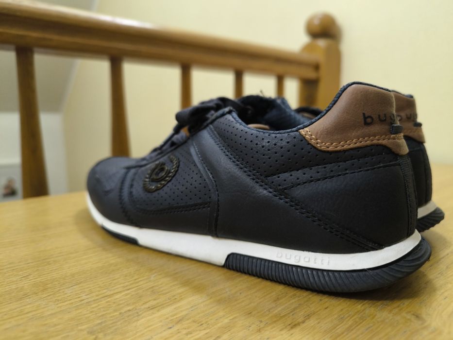 Buty Bugatti sneakersy 41