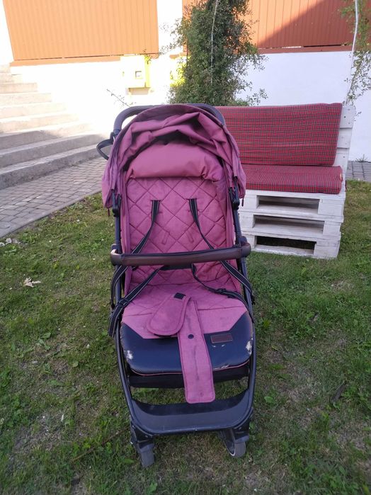 Прогулянкова коляска, візок, каляска