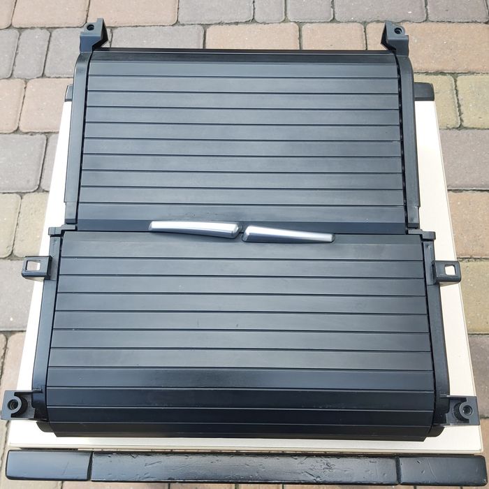 Підстаканник зі шторками для БМВ Х5 Е70